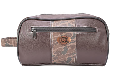 USC Gamecocks Men's Camo Dopp Kit. Toiletry Bag. Old School Camo Print. Brown Pebble Finish. Antique Copper Logo. Perfect Travel Accessory