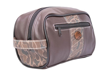 Georgia Southern Eagles Men's Camo Dopp Kit. Toiletry Bag. Old School Camo Print. Brown Pebble Finish. Antique Copper Logo. Travel Accessory