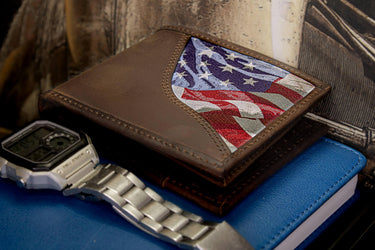 USA Flag Men's Bifold Woven Patch Leather Wallet.