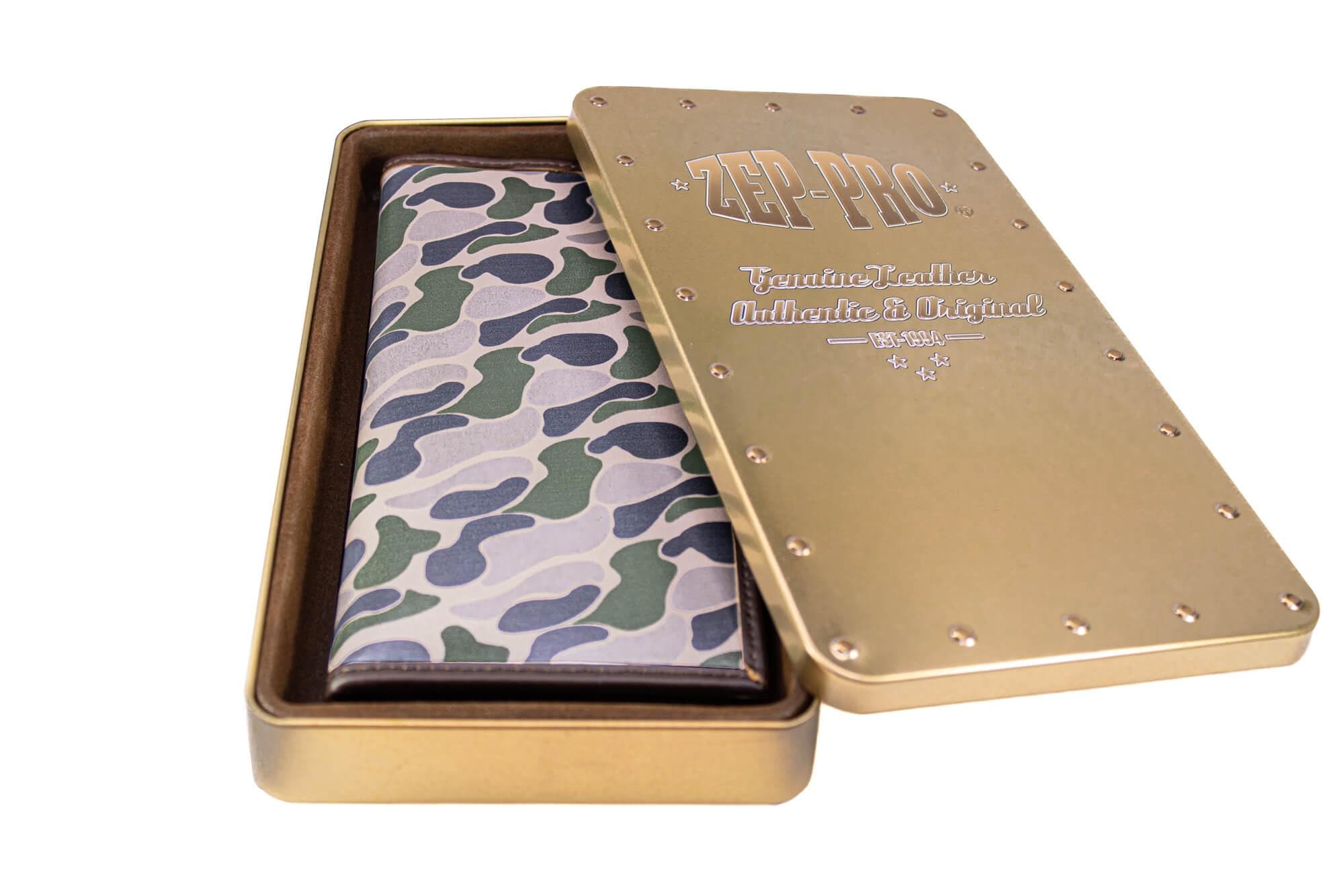 Buck Old School Camo secretary wallet green gray box