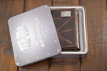 Auburn Tigers Men's Collegiate Trifold Leather Wallet. Tigers Wallet. Auburn Merch. War Eagle Gift. Silver Metal Concho Emblem