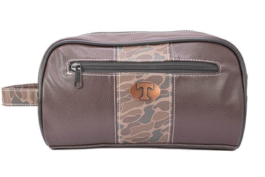 Tennessee Vols Men's Camo Dopp Kit. Toiletry Bag. Old School Camo Print. Brown Pebble Finish. Antique Copper Logo. Perfect Travel Accessory