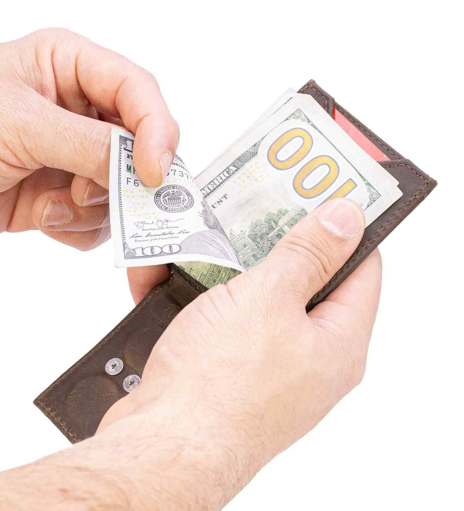 Marlin Men's Magnetic Front Pocket Woven Patch Leather Wallet.