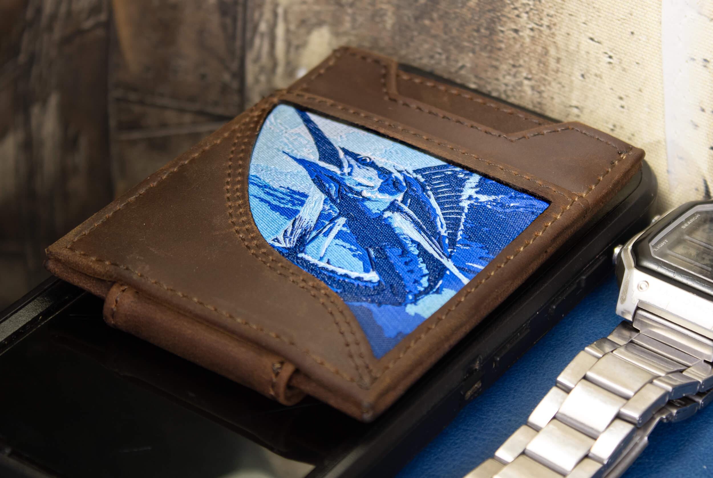 Marlin Men's Magnetic Front Pocket Woven Patch Leather Wallet.